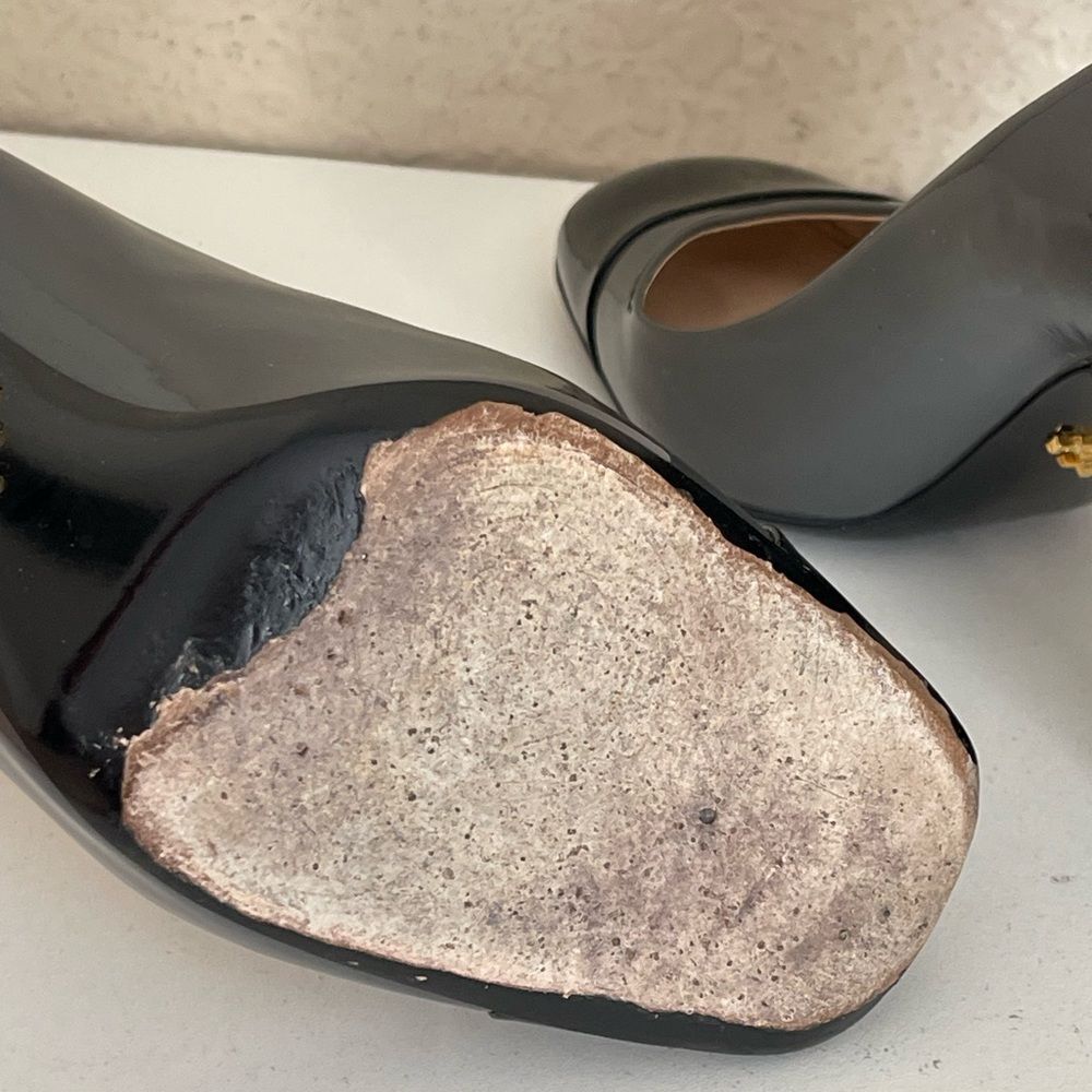 Prada Vernice Bi-Cole black and gray patent leather Heels - Picture 7 of 16